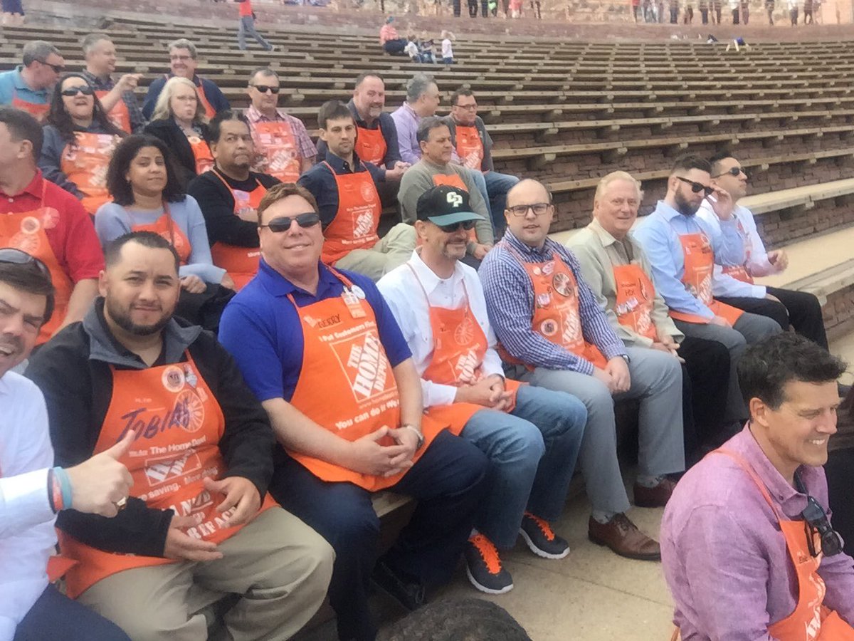 Great team! #OneTeam #WDHDE @Nate_Binion <a href="/THDYuda/">Yuda Arbeli</a> <a href="/ToBiAsHDI/">Tobias</a> @George_D_HDE @DonP_HDE <a href="/SHAMWOW99/">Michael Albrecht</a> <a href="/TimothyLeclaire/">Tim LeClaire</a> <a href="/THDjoachim/">Joachim</a>
