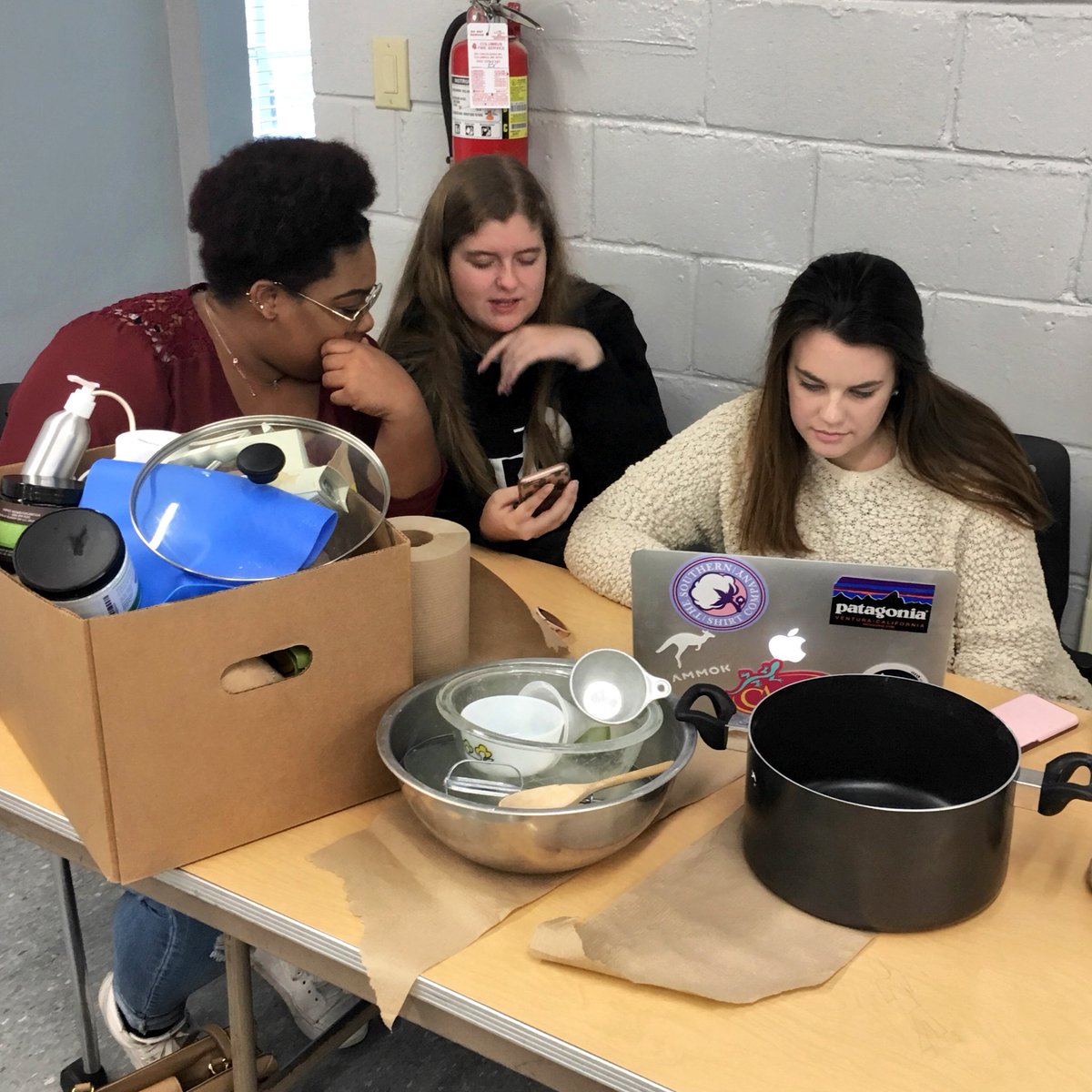 HumanSciences's tweet photo. Who knew potatoes were for your skin? Sweet Potato Innovation Challenge Seminar students are using yams to create cosmetics &amp; sunscreen! 😃👍🏼 https://t.co/CBlSjYHxhK