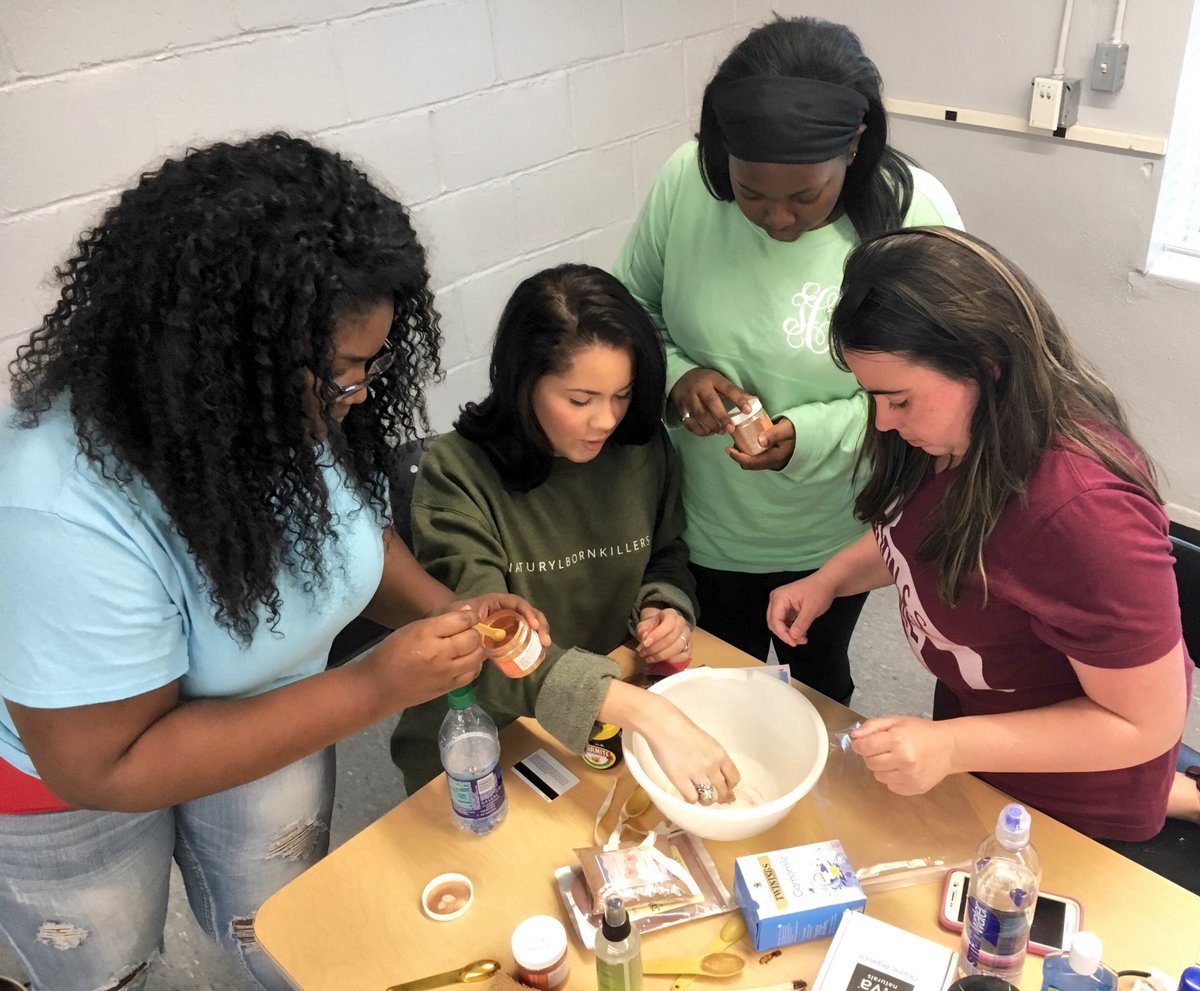 HumanSciences's tweet photo. Who knew potatoes were for your skin? Sweet Potato Innovation Challenge Seminar students are using yams to create cosmetics &amp; sunscreen! 😃👍🏼 https://t.co/CBlSjYHxhK