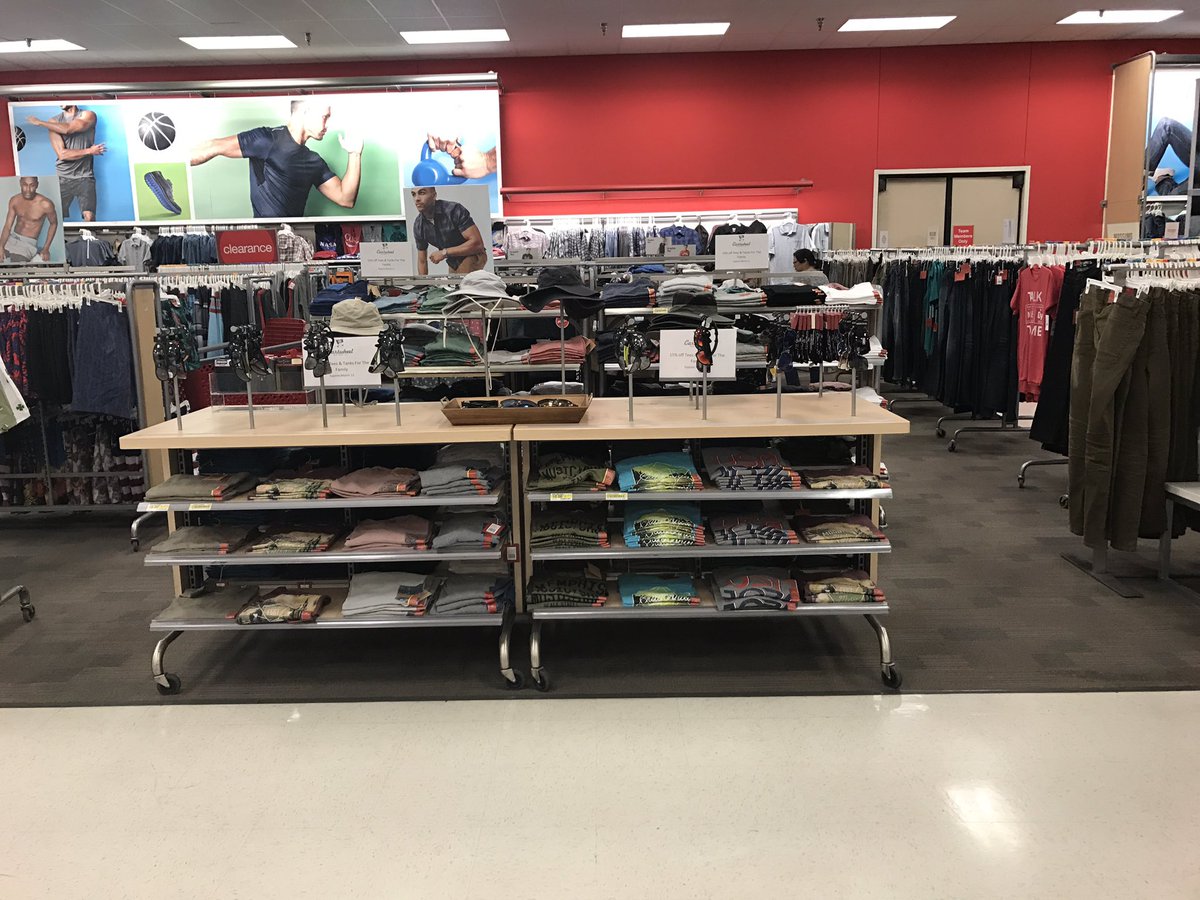 Moss red men's transformation complete!! <a href="/angel_yanke/">Angel</a> @drew_arrington @tracyacurry1