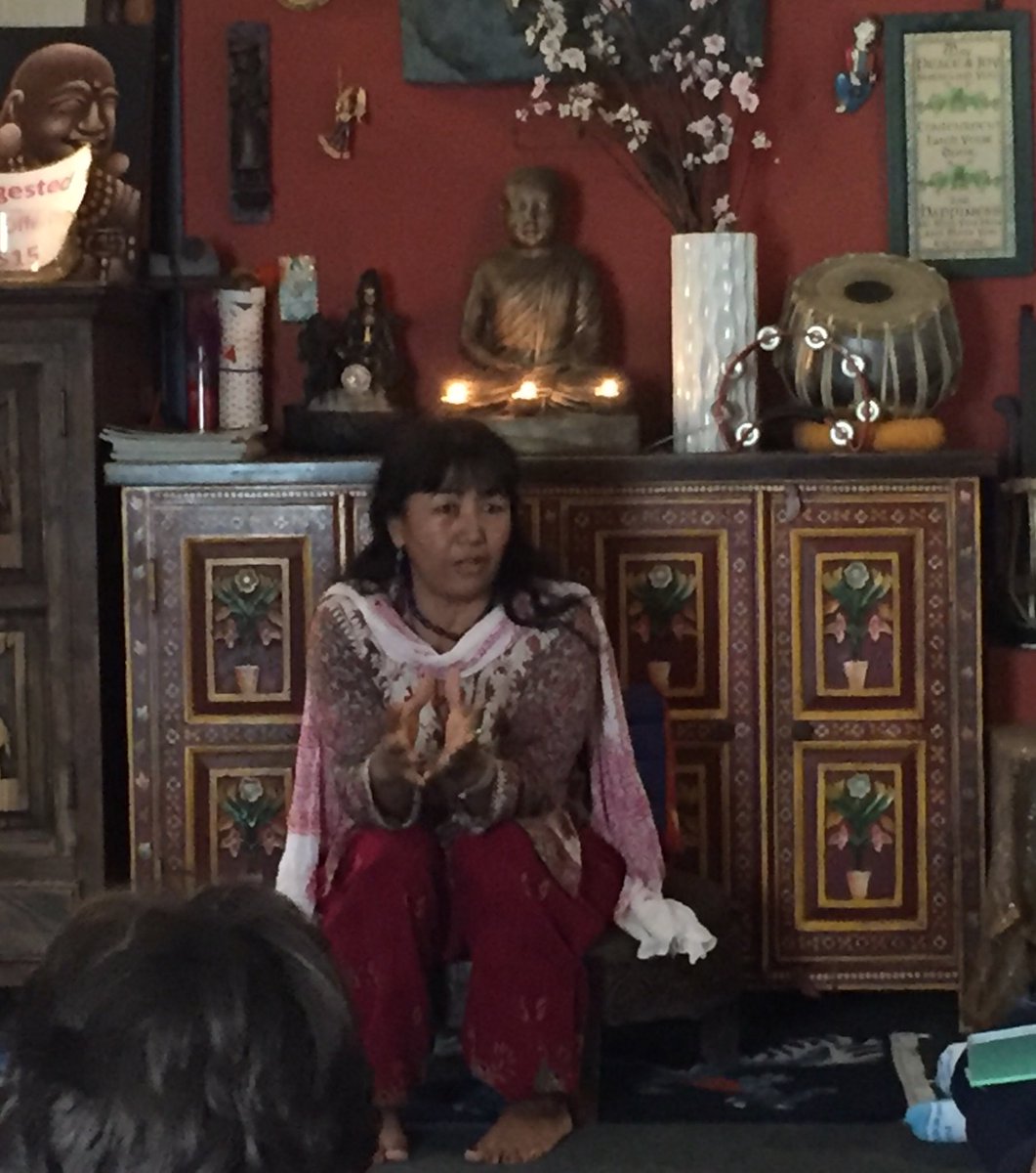 KidUnity's tweet photo. Thanks to Reena at Kathmandu Boutique for hosting #ChangeInNepal policy group and deepening our understanding of Nepal #inspired @MurphyUNC https://t.co/8rvxkS3n1p