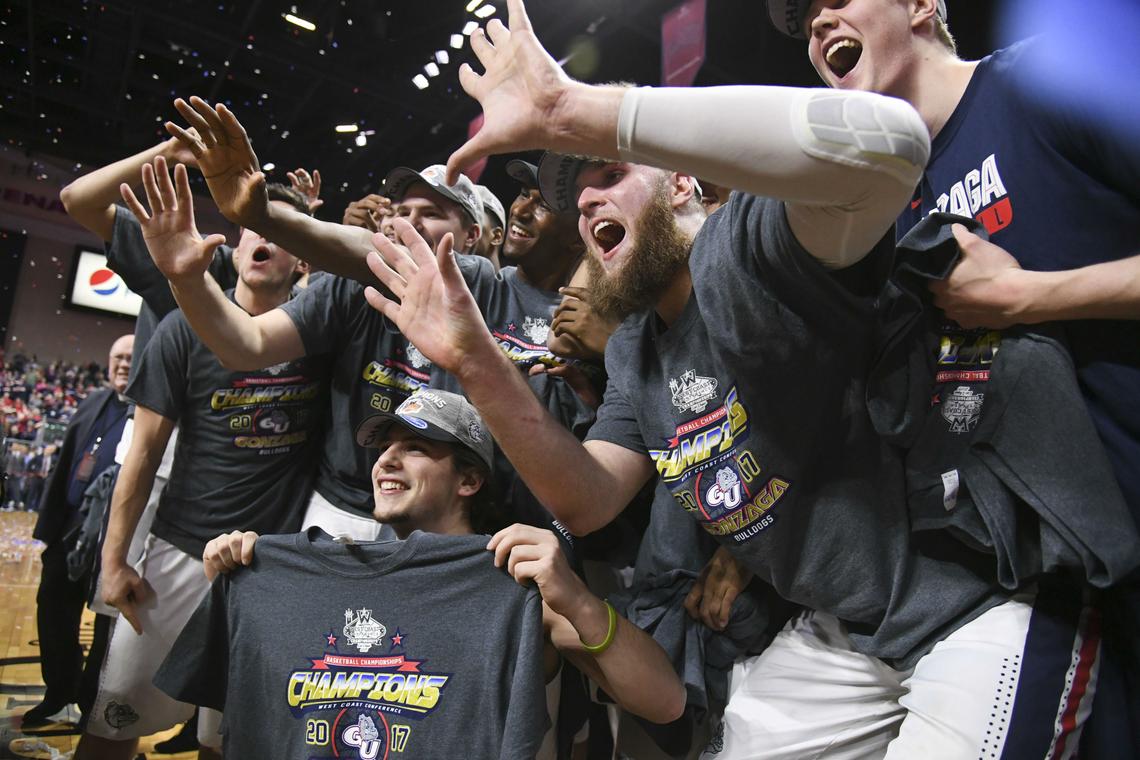 SpokesmanReview's tweet photo. So @ZagMBB played a heck of a game last night. Check out our gallery of the action https://t.co/CrtWtTugmx #WCChoops #onemoreclick https://t.co/F0xEGaWfGe