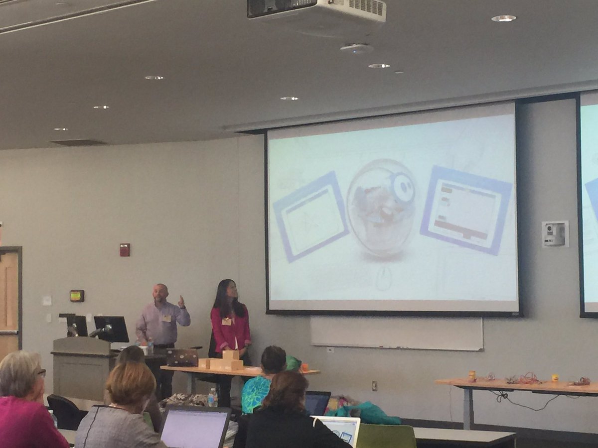 kdbostain's tweet image. #CodeTomorrow session fun! Great job @CovaisTech @ GinaBrowne #EdTechRVA #Henrico21 #hcpsitrt