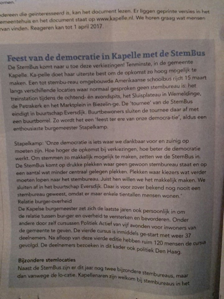Leonie_1974's tweet photo. Leuk geregeld! #kapelsestembusoplocatie #mobielstembureau #scheldepost #tk2017 #tk17 #vvd #vvdkapelle #kapelle #wemeldinge https://t.co/z78yuROu2E