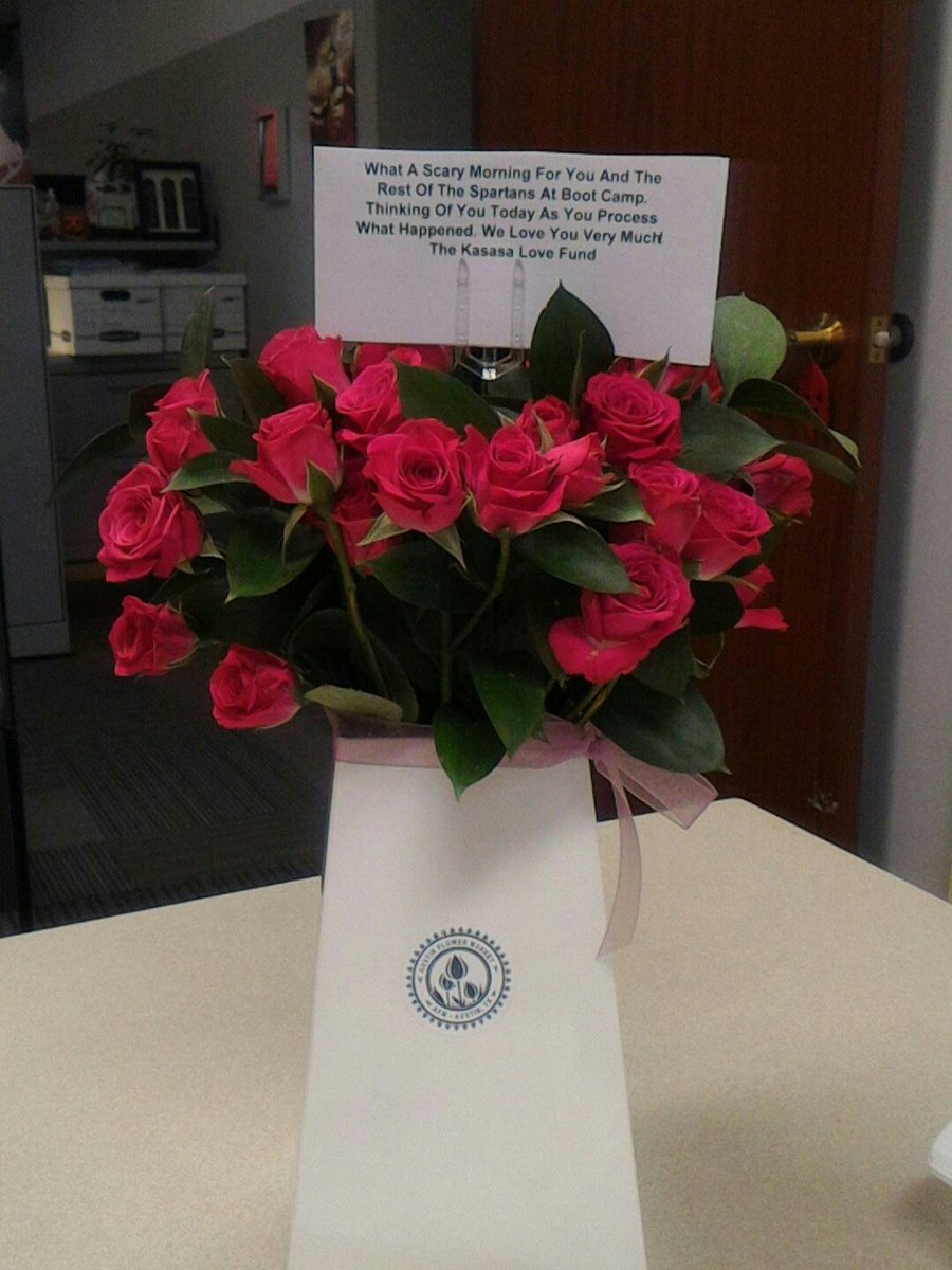 HsinFanS's tweet photo. #kasasalove #phalanx. Thank you for the beautiful flowers and sweet note! https://t.co/xAXInyi588