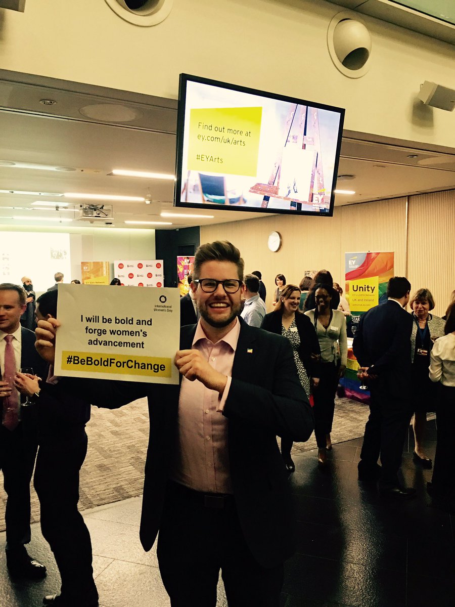 Des O'Connor tweet media