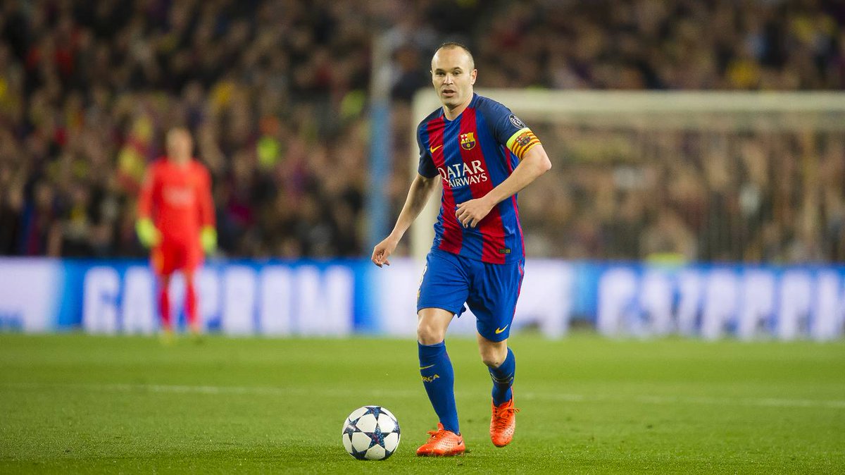 FCBarcelona's tweet photo. 42 min: It'll go down as an own goal, but @andresiniesta8 back heeled it on goal!

FCB 2-0 PSG (agg. 2-4) #FCBPSG #FCBLive #ForçaBarça! 💪🔵🔴 https://t.co/Xt6UNZya4C
