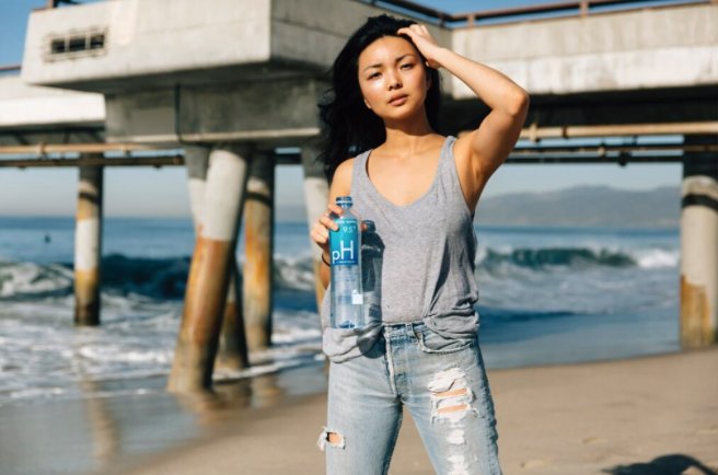 PerfHydration's tweet photo. Happy #internationalwomensday to all the strong, courageous, intelligent and amazing women out there! #IWD2017 https://t.co/wwKlxGEaHI