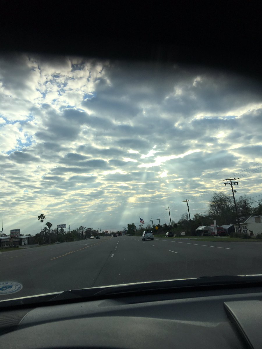 Nataliedann's tweet photo. So beautiful... #nofilter #justsky https://t.co/Nb7uN1OvWw