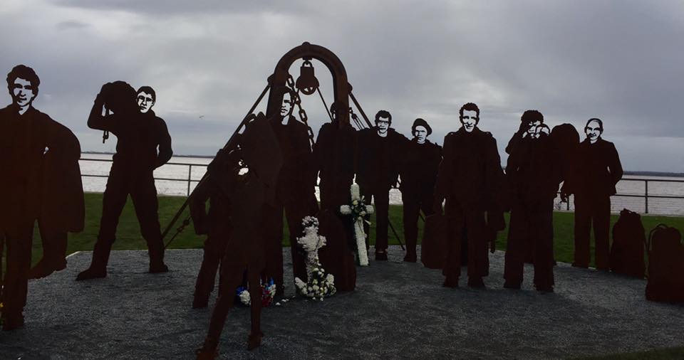 promoco25's tweet photo. Been out #ExploringHull to see the lost trawler men's memorial. A very fitting tribute #PromoCoCulture https://t.co/3q7819fhIZ
