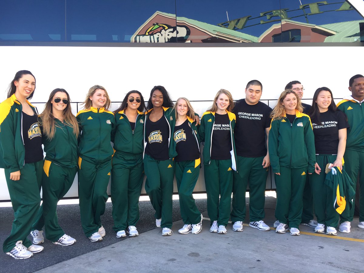 Mason cheerleaders and the <a href="/Masonettes/">MasonettesDanceTeam</a> making a quick stop on the way to cheer on <a href="/MasonMBB/">George Mason Men's Basketball</a> in Pittsburgh! #Mason2Pitt
