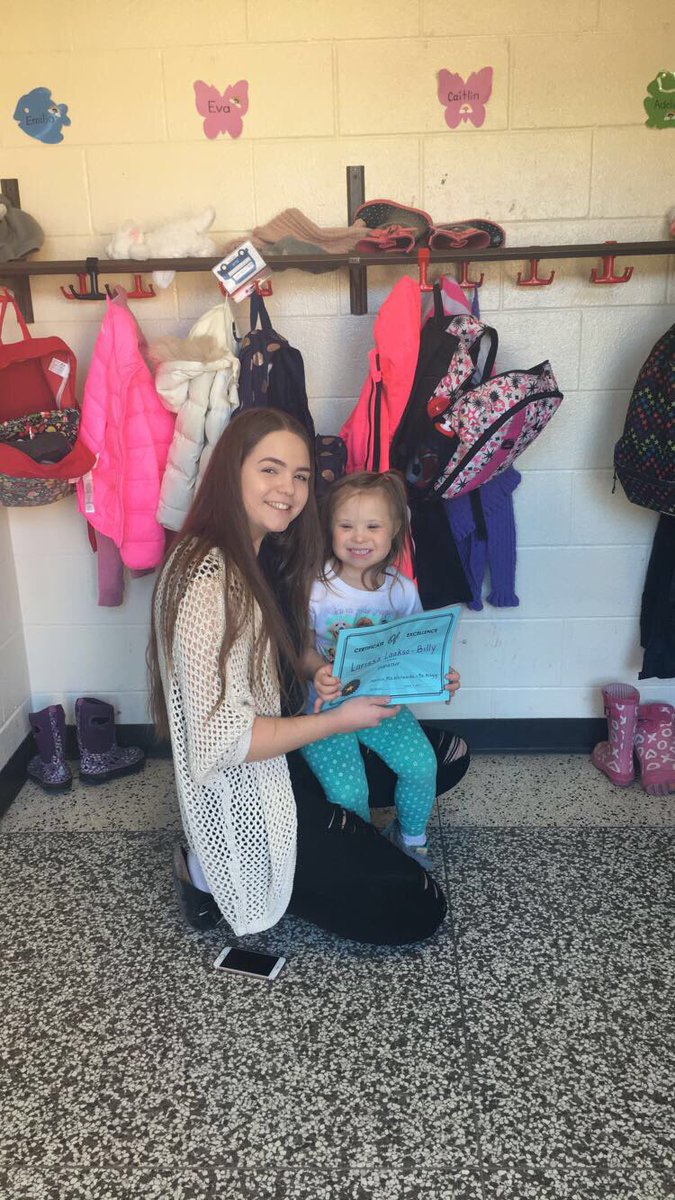 Carley_bone's tweet photo. My little princess got an award for empathy today😇❤️ https://t.co/ttxgjBSstK