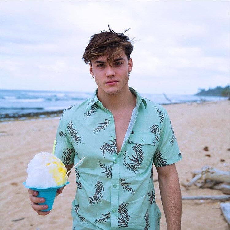 dolanxoxox's tweet photo. Art. https://t.co/RnIQYmXRjY