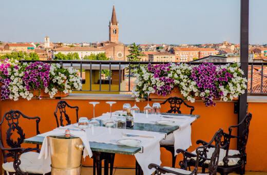 yourroomsready's tweet photo. #Springtime is just around the corner. Experience it from @due_torri_hotel in beautiful #Verona. #LuxuryTravel https://t.co/vynr838O5R