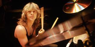 Happy Birthday to the late Clive Burr!!! 