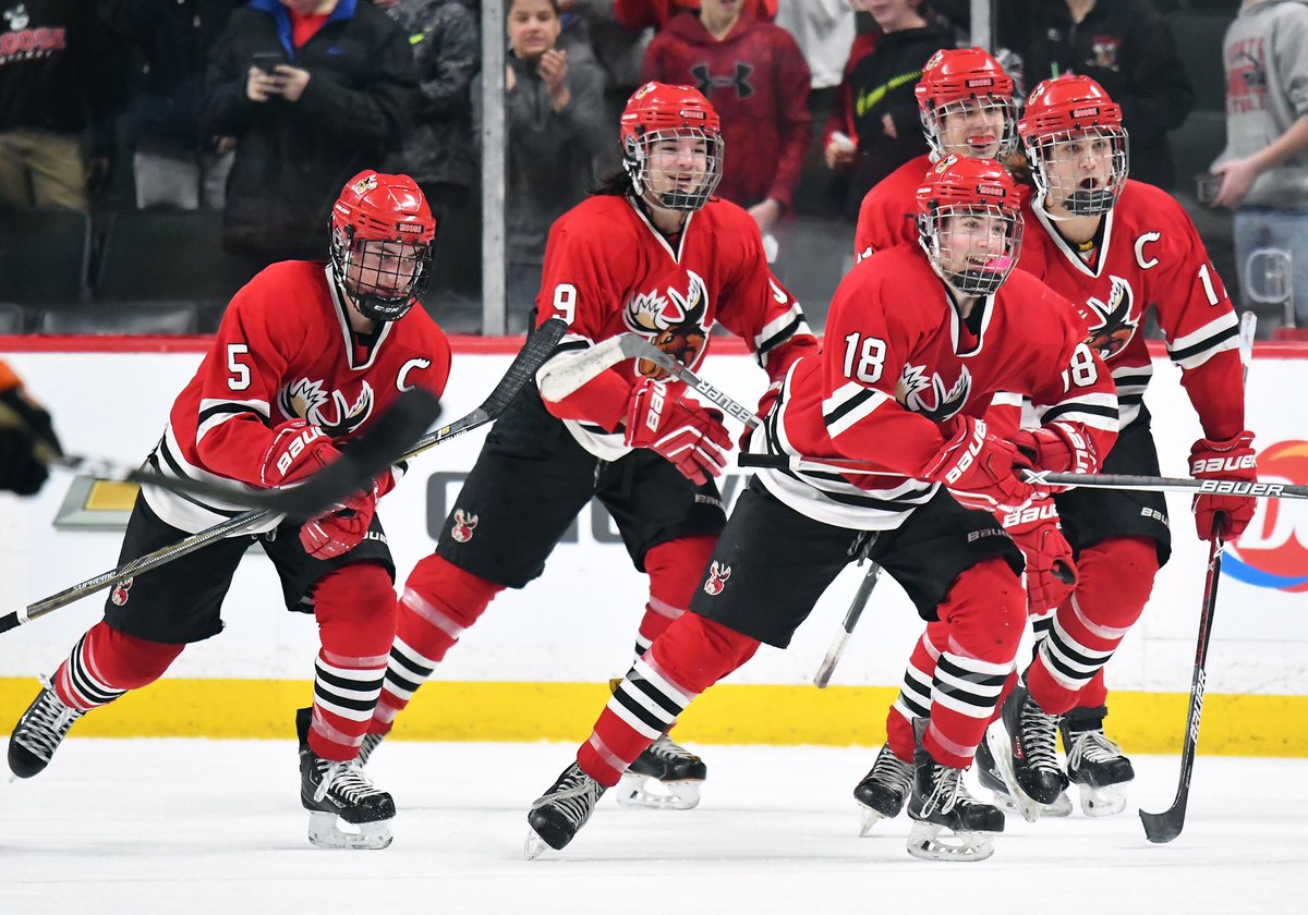 .@MAMLmoose advances to the Class A Semi-Final for the first time in the schools history. @tourney__17 #OwnTheMoment <a href="/Nick_Wosika/">Nick Wosika</a>