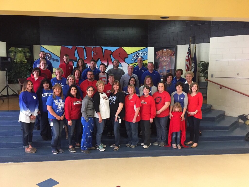 EHMSBruins's tweet image. EHMS remembers Brent Wagoner today with our East Hardin Red and U.K. blue!
