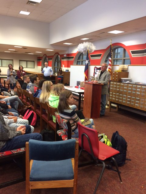 kdogslibrary's tweet photo. KHS grad, author, &amp; Innocence Project exoneree Michael Morton shared his story with KHS students today @MWMorton54 @KilgoreISD https://t.co/x6yfDHRWay