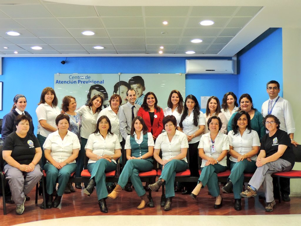 IpsLosLagos's tweet photo. Saludamos a nuestras funcionarias que forman parte del equipo @IpsLosLagos Conmemoración #DiaInternacionalDeLaMujer por una #MayorEquidad https://t.co/508O2LE55p