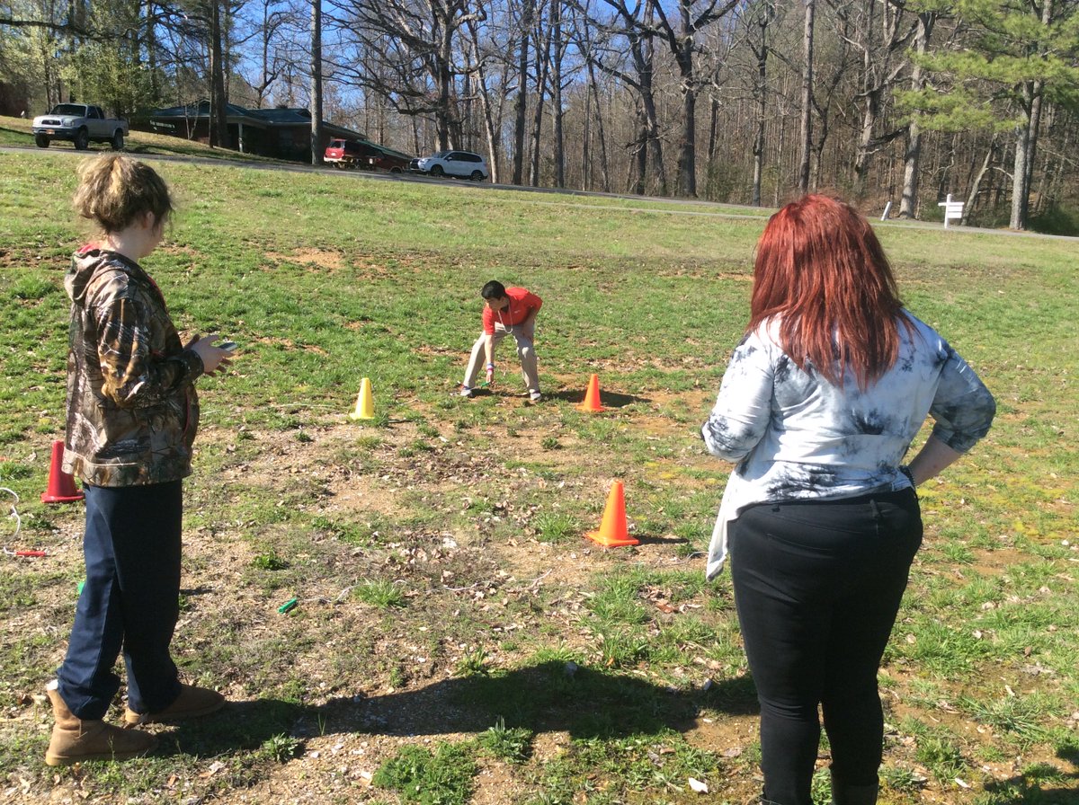 bachman_academy's tweet image. Bachman Academy is a non-traditional school where students are encouraged to spend time outdoors with friends and staff! #greatday 🌞