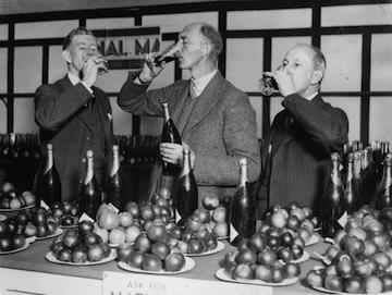 FoweyCiderChees's tweet photo. If ciders your preferred tipple, you need to be in Fowey June 3rd!!! https://t.co/OMh8ufC1EN