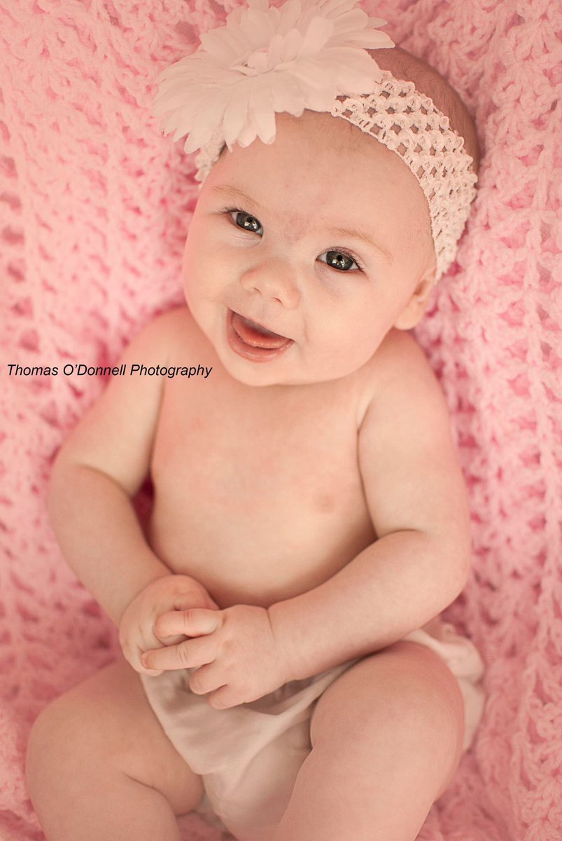 We had the pleasure of Alyssa visiting us on Friday for her very first session with us! Look at that smile!