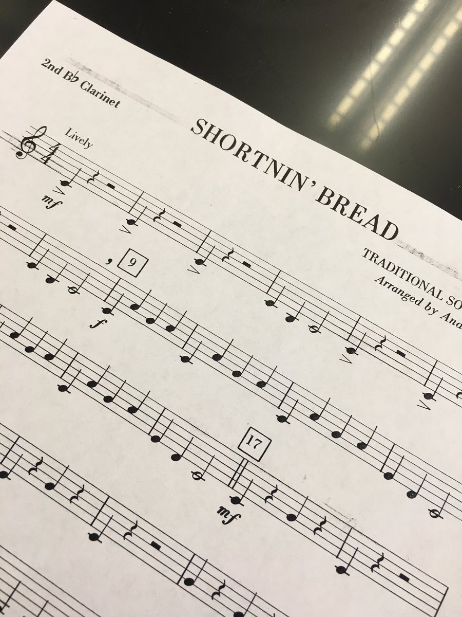 kosciusko_band's tweet photo. It's that time of year again!! 6th graders are loving this classic! #shortninbread https://t.co/ht8GNnrPUk