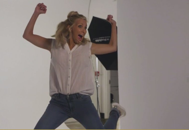 Voyez les coulisses de la séance photos de la nouvelle #collectionVéro Blouses et denims @Aubainerie! veroniquecloutier.com/videos/couliss…