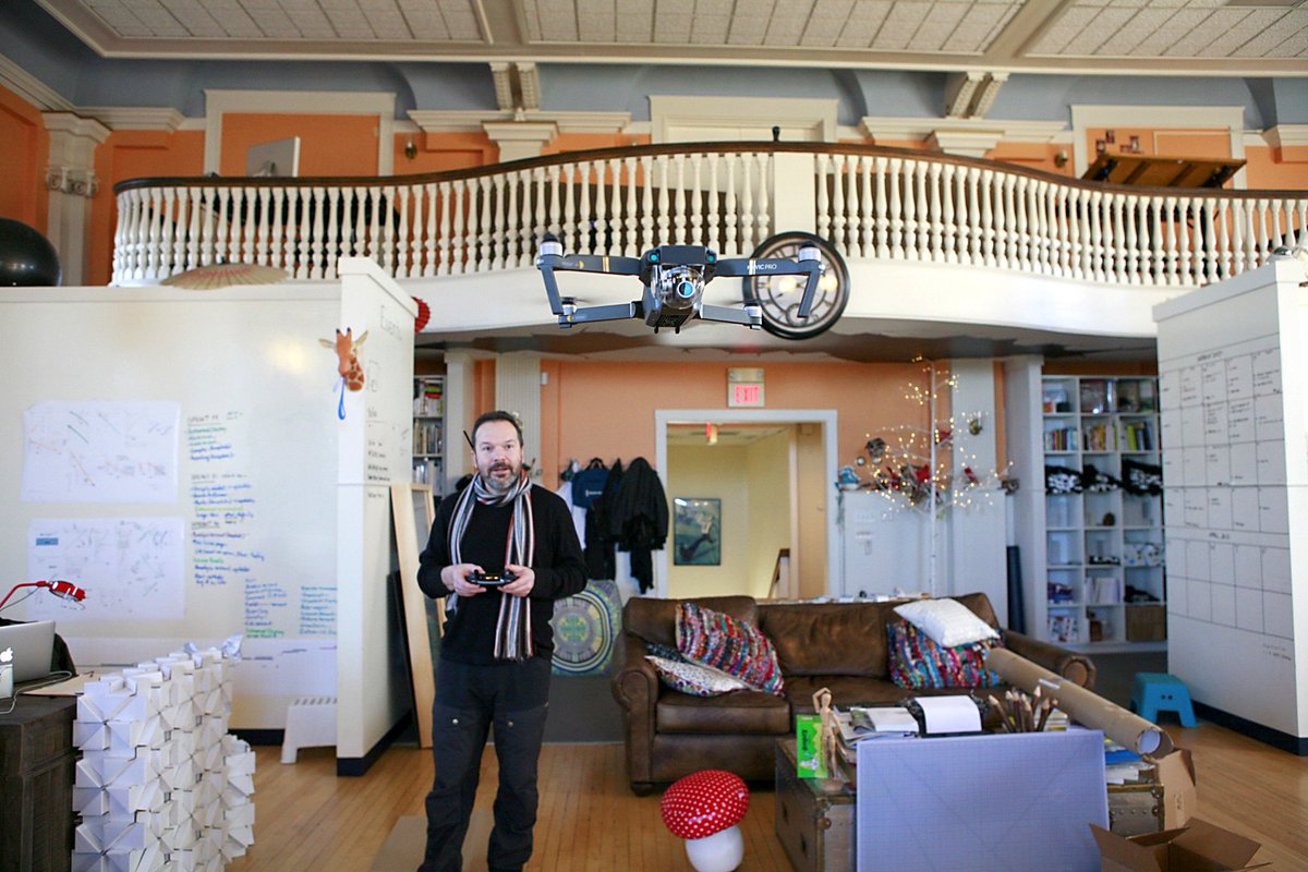 jsonin's tweet photo. #flythings time. The Mavic Pro is a breeze to zip around the studio (yes indoors). Just wind-blasted @beth11herlin's desk. #sortaoops https://t.co/EIRe1ZLJc3