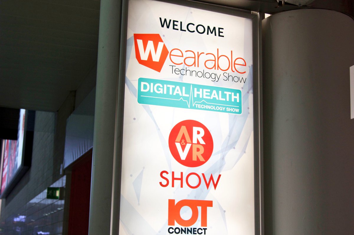 Lizzieworldx's tweet photo. A snapshot of today's @Wearabletecshow event! 💻⌚️📱 #wearabletechshow #WTS2017 #tech #innovation #excellondon #gadgets https://t.co/IFJSDOz46Z