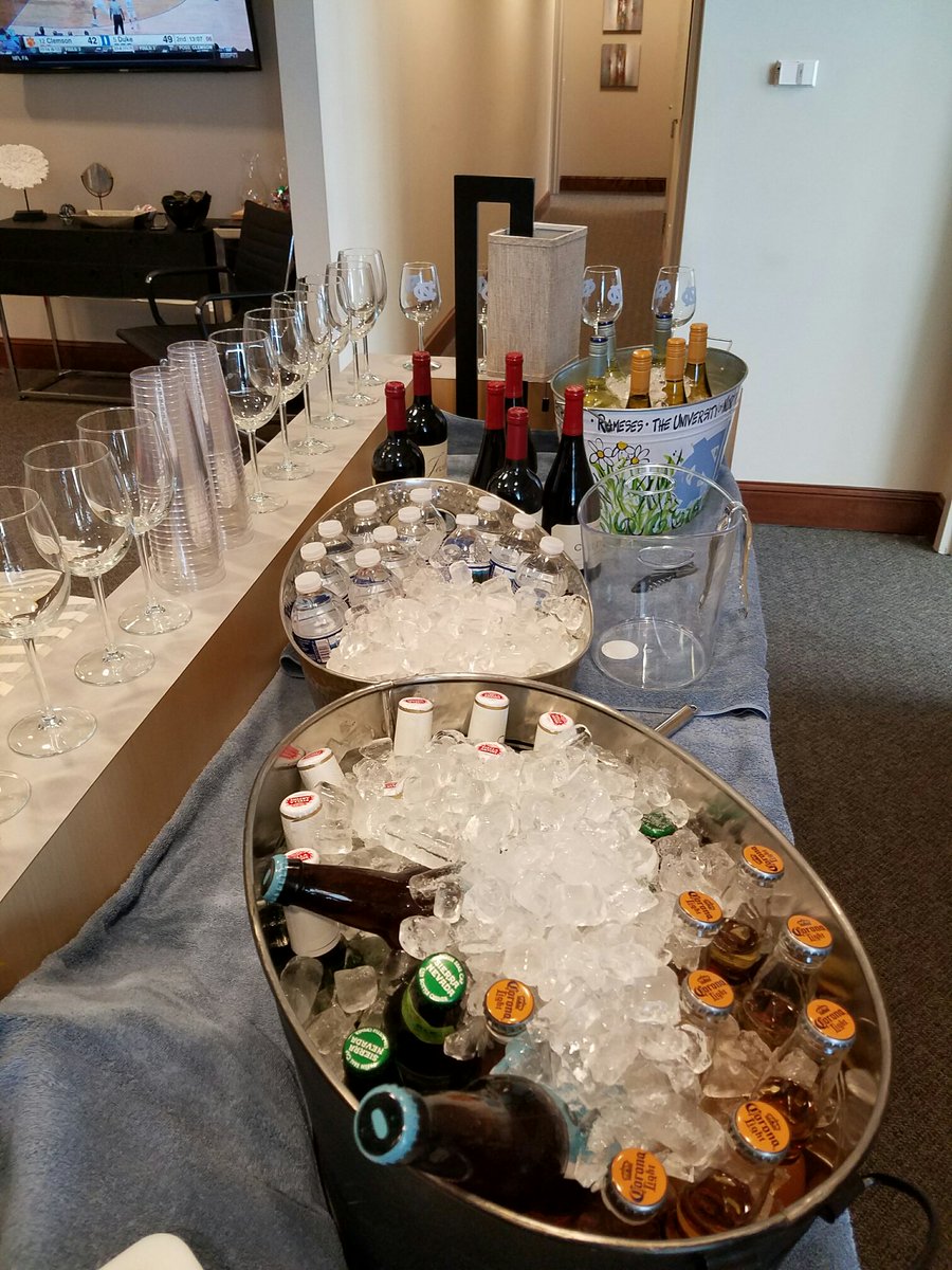CaseWorks_Inc's tweet photo. HAPPY HOUR IS ABOUT TO BEGIN! :) https://t.co/ll2VNIh4x2