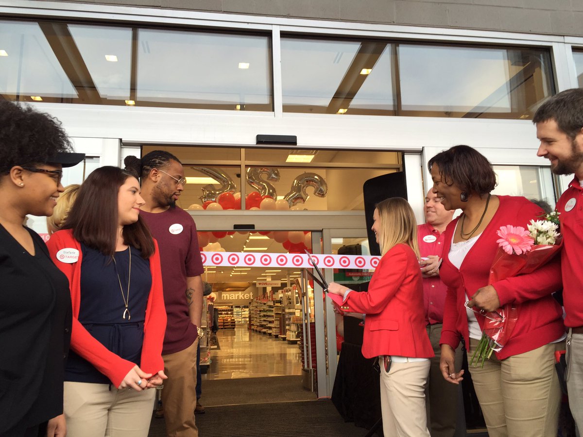 Dana_DePasquale's tweet photo. Very lucky to work with such a great team! Congrats @GRoope on opening D421's first #flexformat ! #T3247 https://t.co/FfB6dPJuWZ