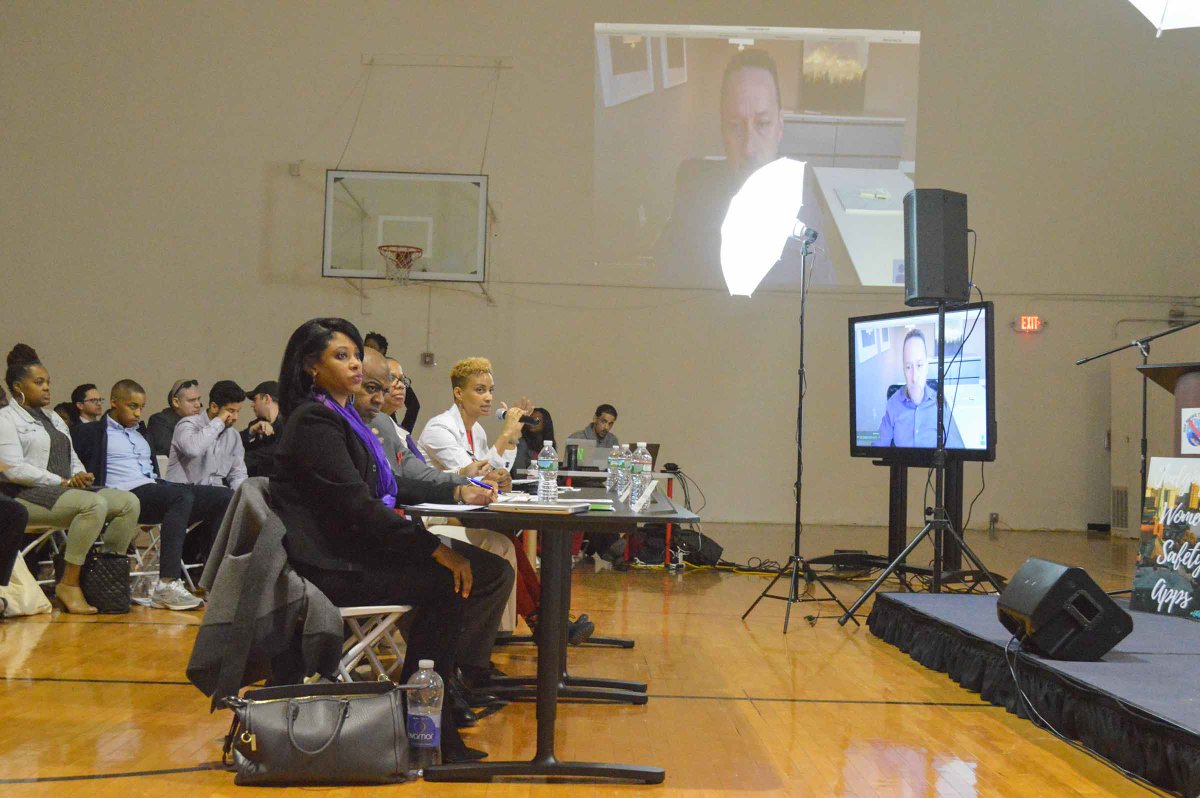 CityofNewarkNJ's tweet photo. Finalists in our #hackNWK competition for #womenssafety showcased their innovative tech in front of a panel of judges. #WeAreNewark https://t.co/pypDVyDfJP