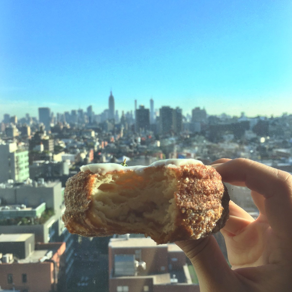 KJtweets123's tweet photo. @MilMileSecrets #MMS10KSPGUS love the view from the Sheraton Tribeca NYC! Favorite hotel in the US. https://t.co/o21nISHLN4