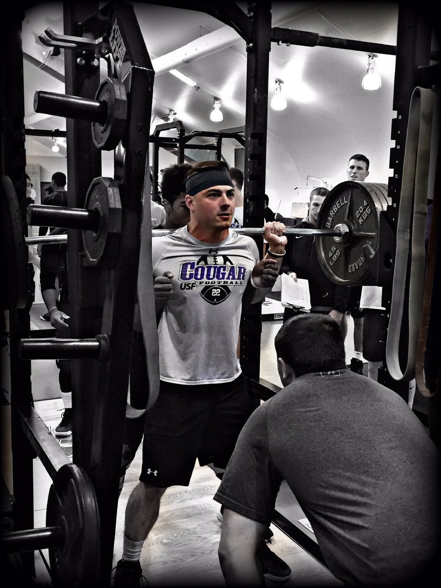 USFCougarsFB's tweet photo. MAX DAY #TakeItToTheMAX https://t.co/GozALrJYpy