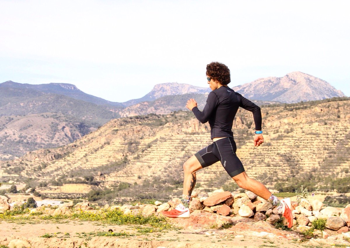 TriathlonintheW's tweet photo. Shooting with @fransparrow 
#trailrunning #trailrun #running #running #strogn #fit #atletic #mountain #trail @CanonEspana https://t.co/g9oEvTscGt