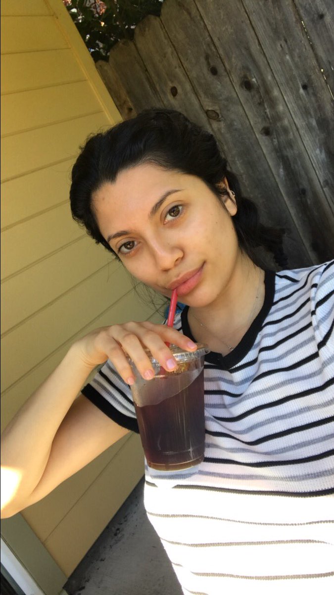 Directedbyanna's tweet photo. Quick coffee break! Strangle me! #midtermz https://t.co/8GWqj19iI5
