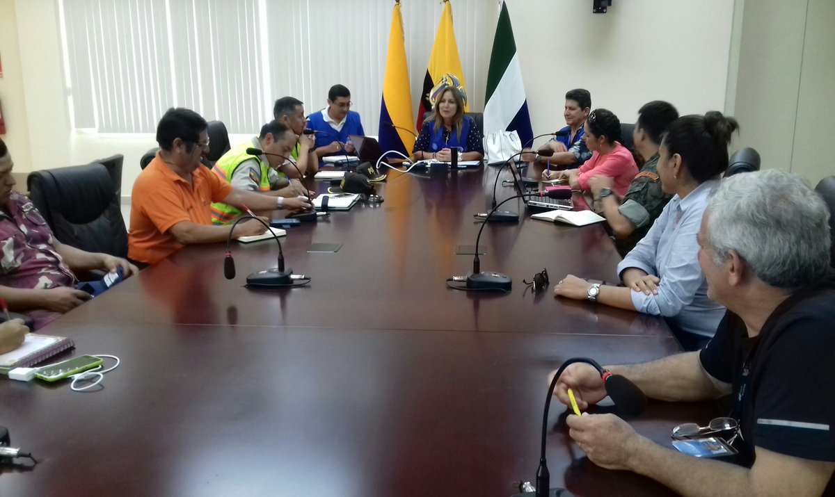 CNEGalapagos's tweet image. @CNEGalapagos Directora expone los puntos de la reunión con miras a la Segunda Vuelta Electoral #CNETrabajoYCompromiso