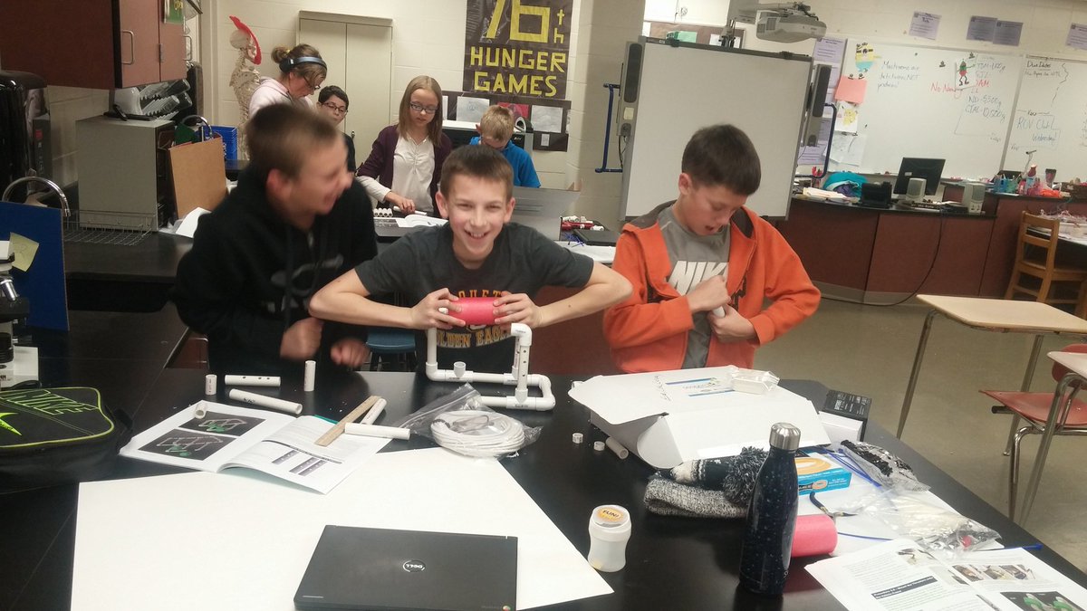 sherschwabby's tweet photo. 7th grade engineers @CGBSchools building SeaPerch ROVs https://t.co/M3buKFq0wz