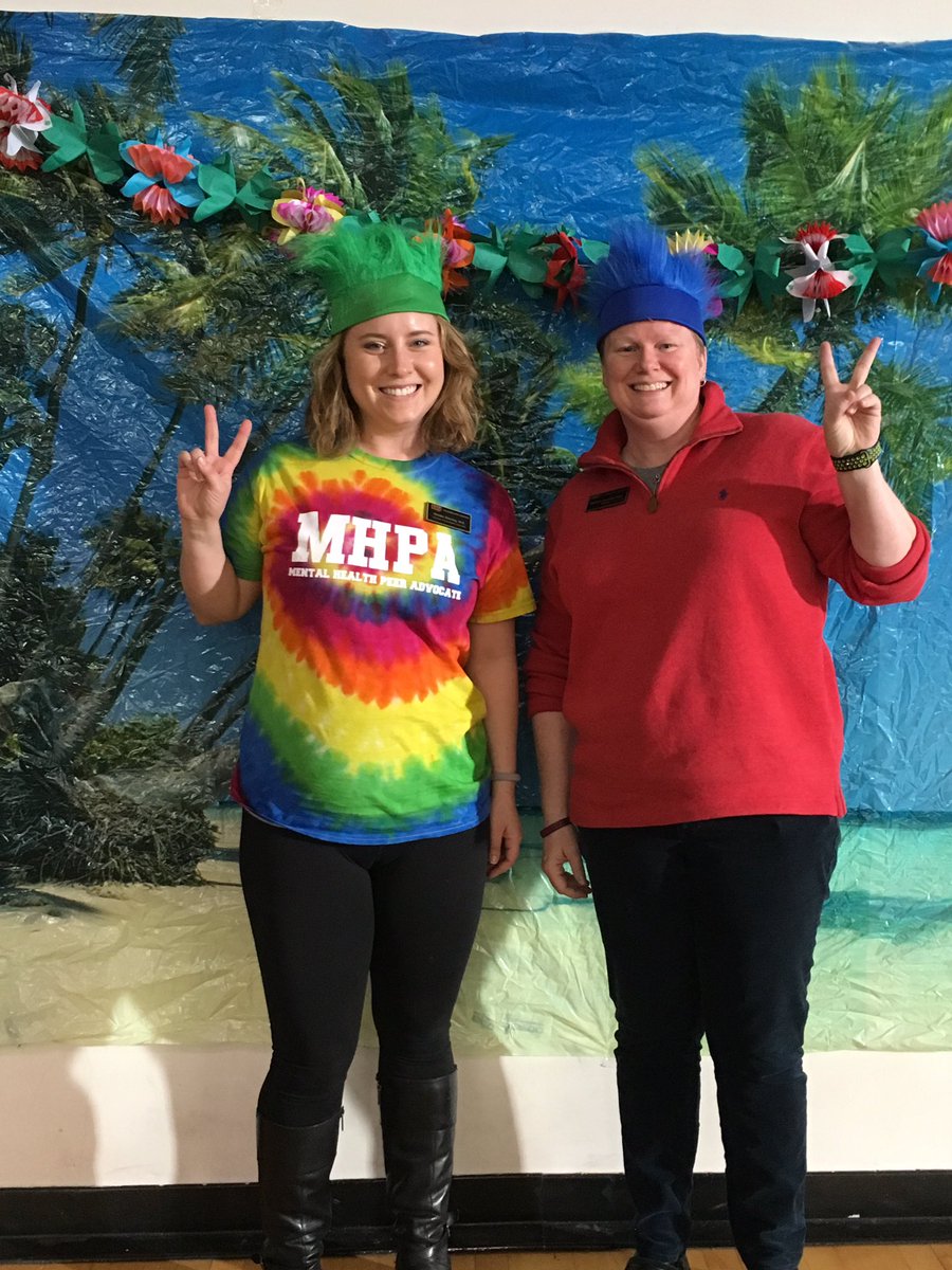 EKUCC_MBartsch's tweet photo. Join @EKU_Counseling @EKUCampusRec to conTROLL yourself while you #GetLei'd https://t.co/QO5dcgVf5w