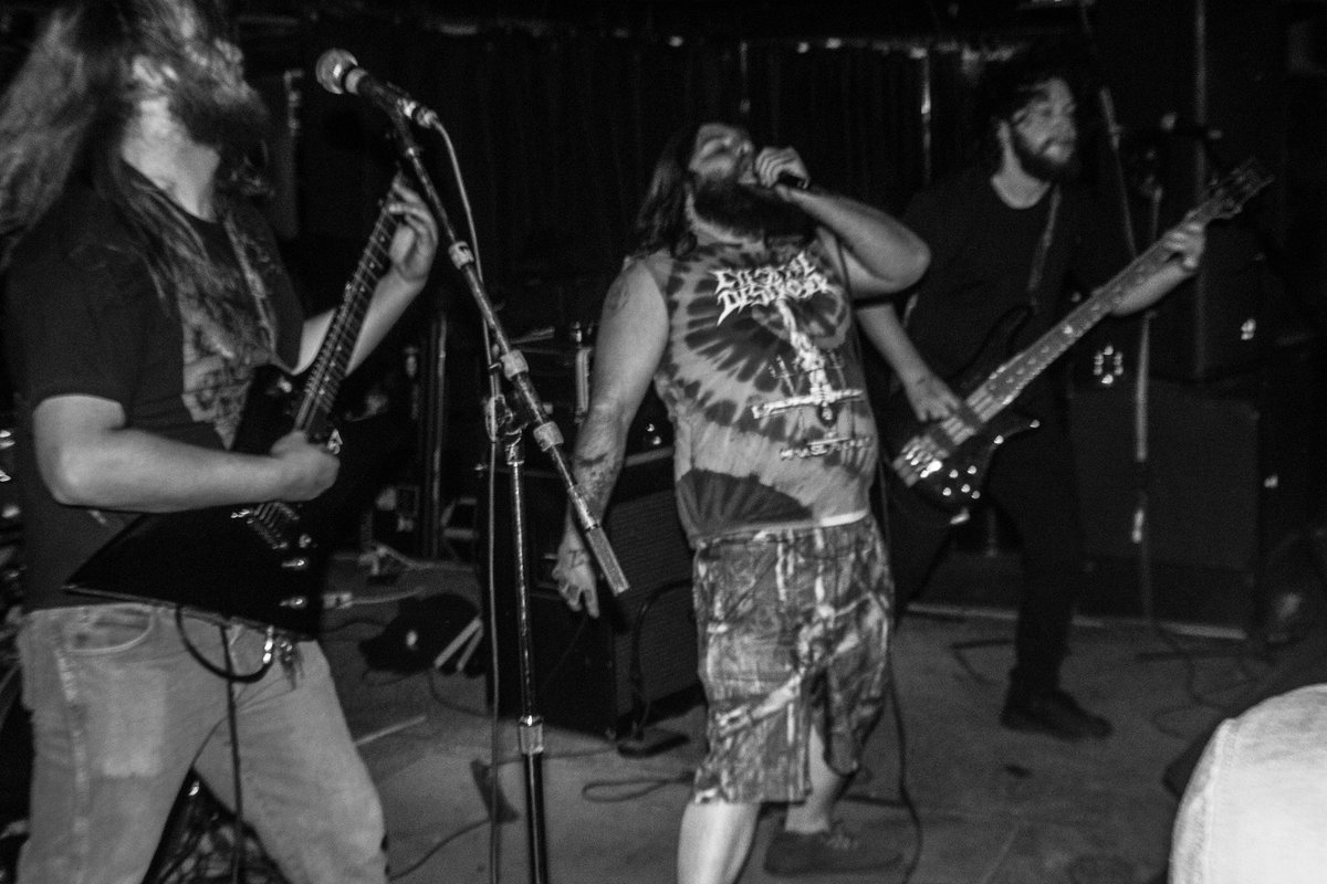 throneofbotis's tweet photo. #throneofbotis #vadm #deathmetal #slam #brutality #livemusic https://t.co/oU18E74uPb