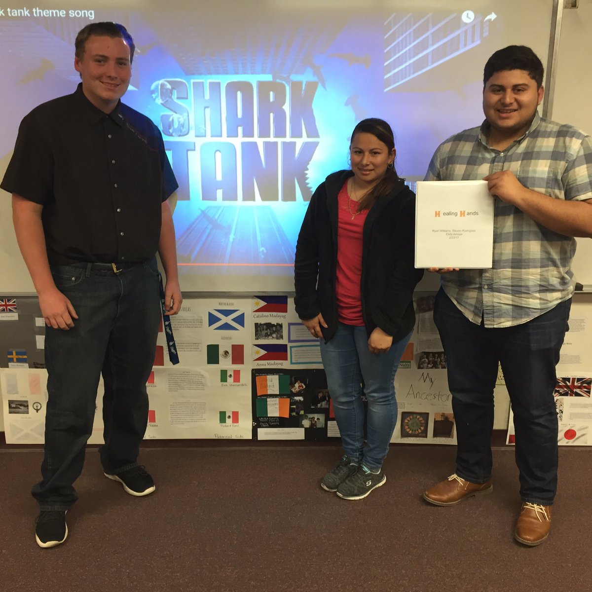 AurandBlueprint's tweet photo. Way to go Healing Hands! Solid #businessplan #economics #svhs @SimiHighUpdates @svhspioneers #sharktankchallenge #futuresharks https://t.co/rf94jWGn6U