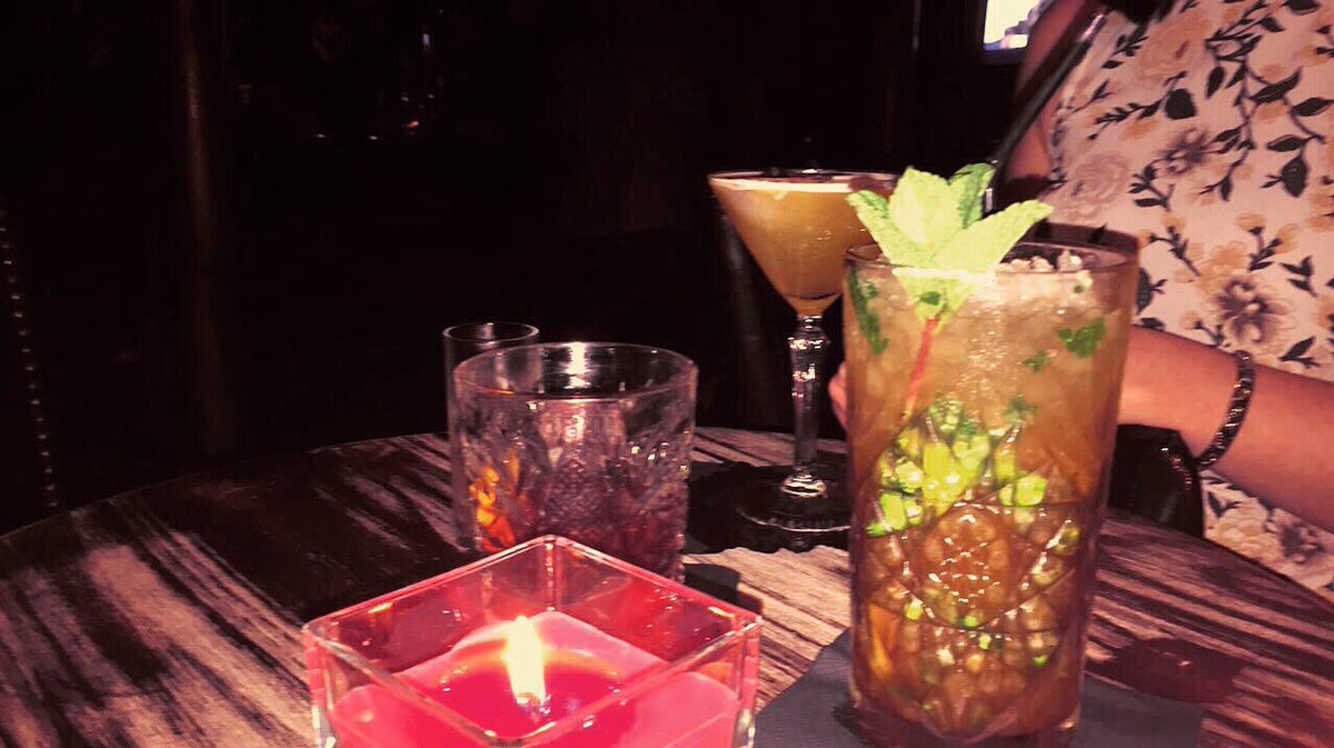 BeaneyJodie's tweet photo. Cocktails 🍸 https://t.co/dlMDQsBwpb