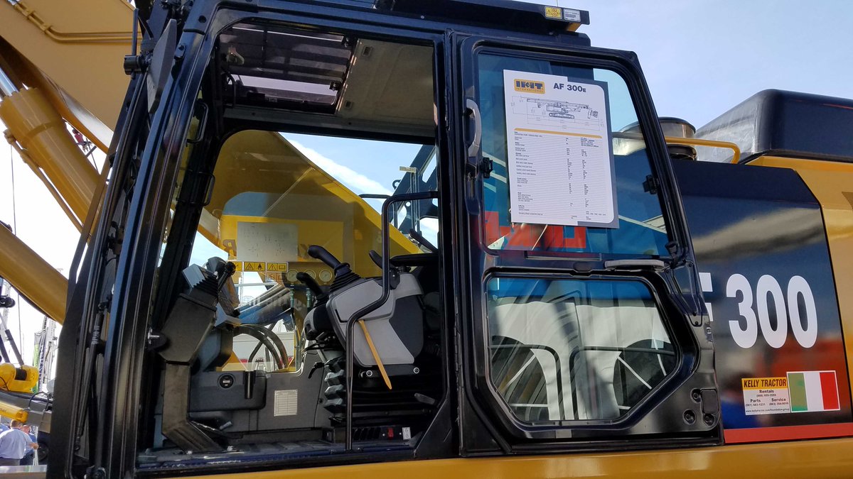 KTCFoundationGp's tweet photo. Day 2 @conexpoconagg #boothS5151 #kellytractorfoundationgroup #IMTdrills #LinkBeltCranes #conexpo2017 #ktcconexpo2017 #conexpo2017booths5151 https://t.co/w4TT23dw08