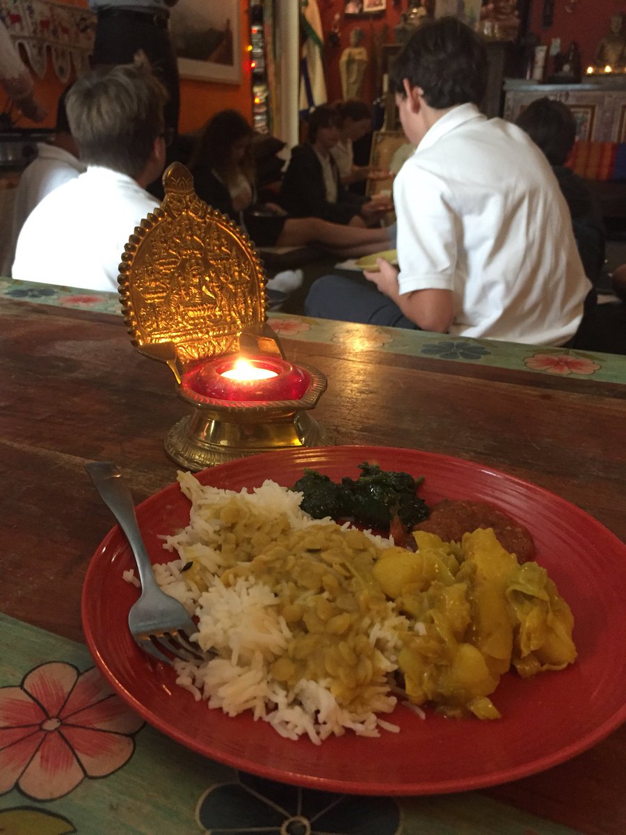 KidUnity's tweet photo. wonderful food & inspiring stories @kathmanduboutiq #ChangeInNepal left w/ prayer flags for gifts for the policy makers we will meet in DC https://t.co/WjVG4IskSI