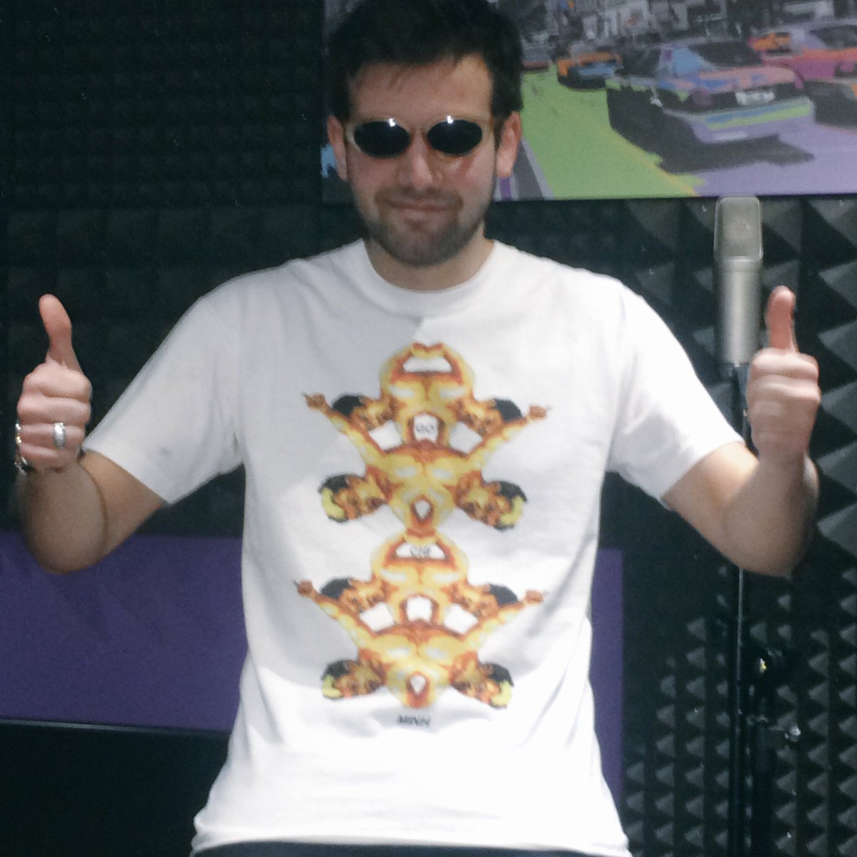 wax_age's tweet photo. Breaking necks, making cheques https://t.co/1u2QWYqWfA