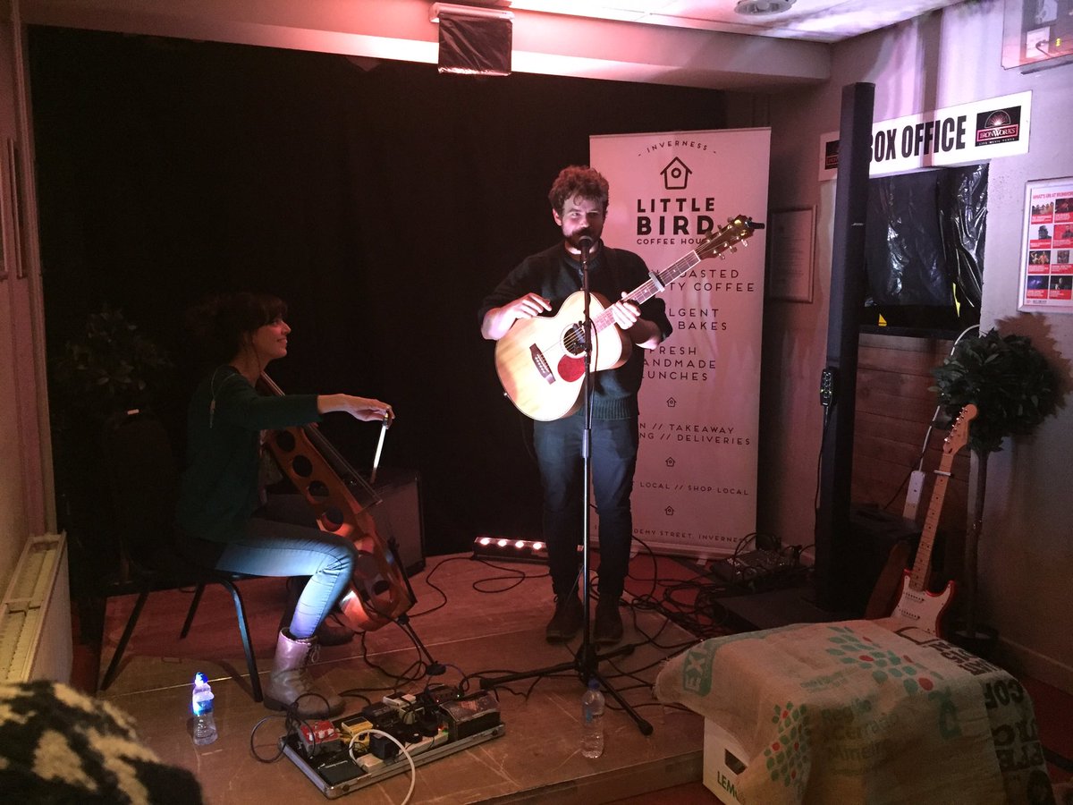 BlackhouseArc's tweet photo. Fantastic gig at @LBCOFFEEHOUSE with Moteh tonight, looking forward to the next one! #musicandcoffee #dreamcombination https://t.co/V3009rsyRC
