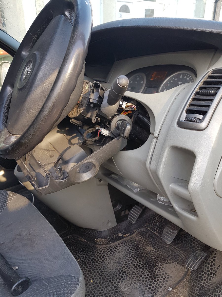 CAutolocks's tweet photo. New ignition needed on this vivaro today. Ignition was ceased and key would no longer turn.
https://t.co/IQPKTNAVTY
#getaspare https://t.co/i6mOiCl1p3