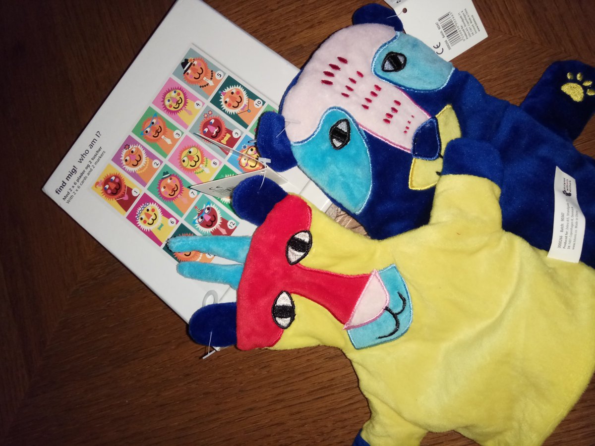 IsaOnrubia's tweet photo. Miirad que marionetas y que jueeeguito mas diveeer he compraaado para mis niños de clase 👶👦😍 #AmorDeProfe https://t.co/QiplgikqOi