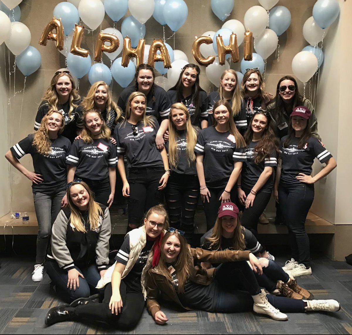 axo_su's tweet photo. Sending love to our sisters and women across the world!!! Happy International Women's Day!!! #axosu #InternationalWomensDay https://t.co/sGhP524xxr